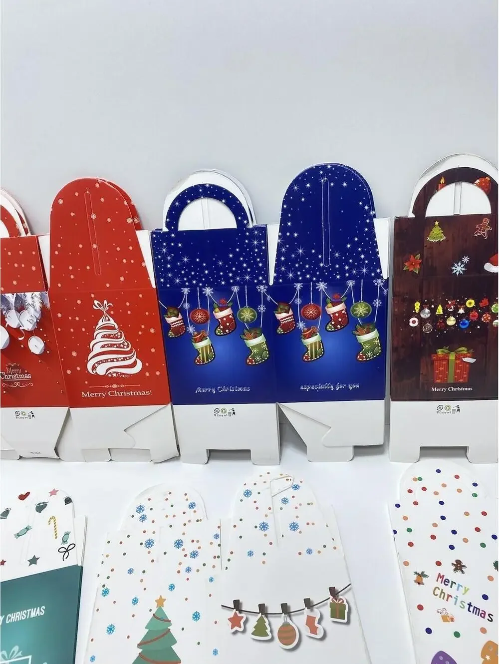 24pc Christmas Treat Boxes Cupcake Holders Foldable Cardboard Cute Holiday Set